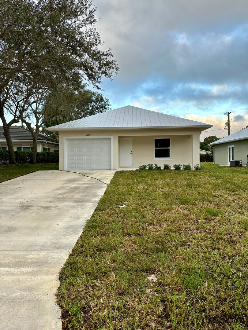 Vero Beach House: 2055 35th Avenue