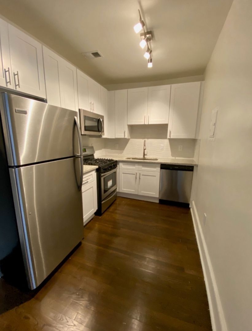Atlanta Apartment: 788- 800 Greenwood Avenue NE