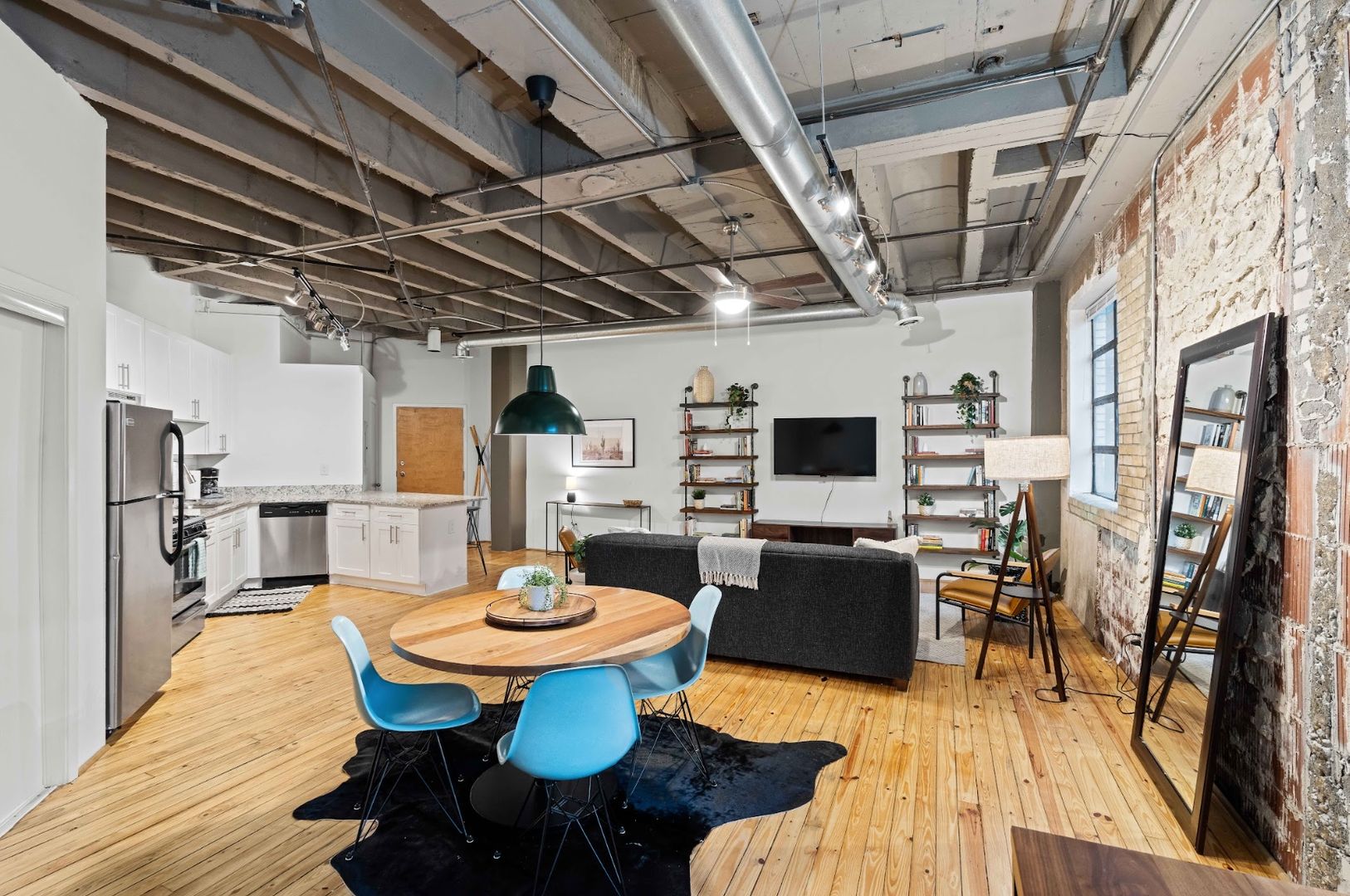 Atlanta Apartment: 900 Peachtree Street NE