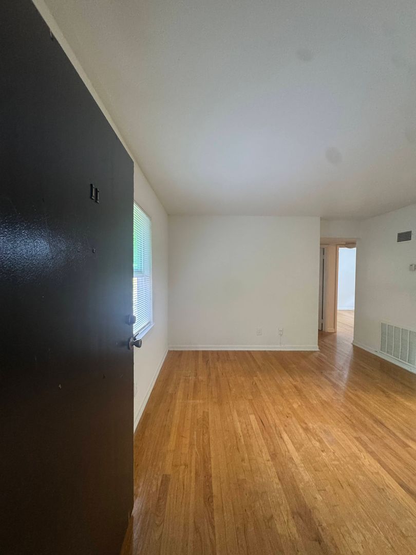 Decatur Apartment: 351 Hillcrest Avenue
