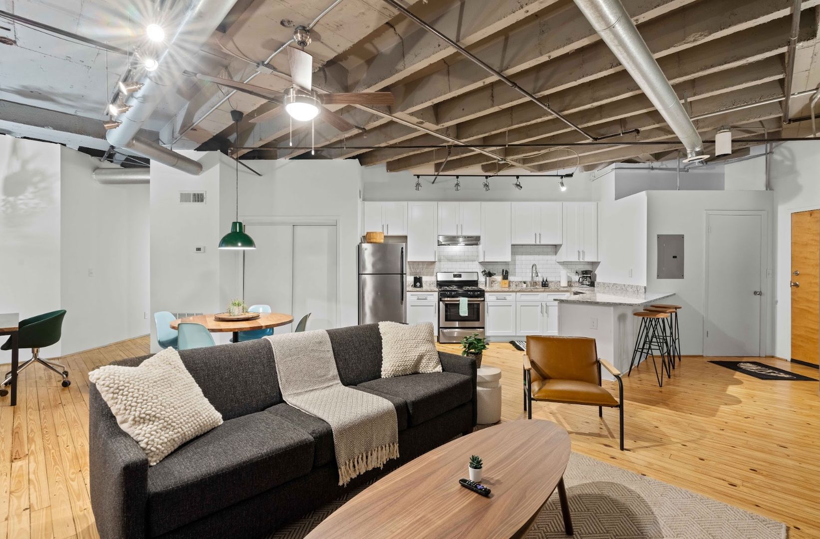 Atlanta Apartment: 900 Peachtree Street NE