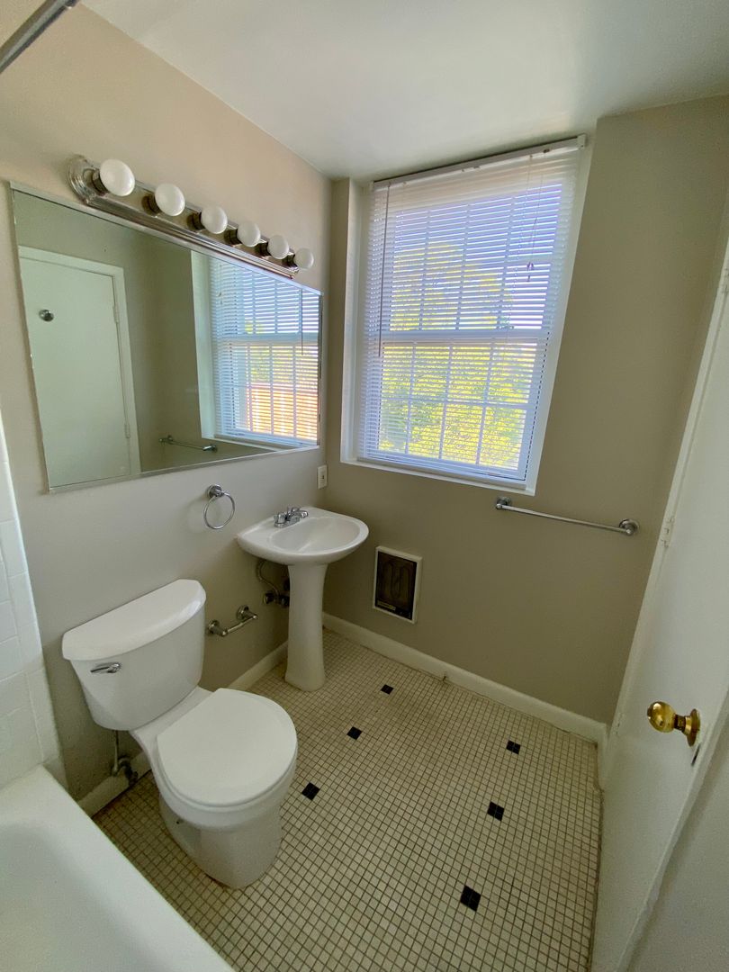 Atlanta Apartment: 963 Ponce de Leon Avenue NE