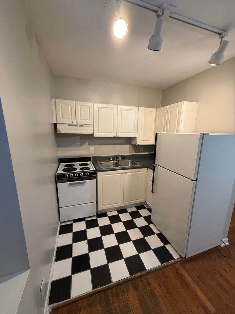 Atlanta Apartment: 963 Ponce de Leon Avenue NE