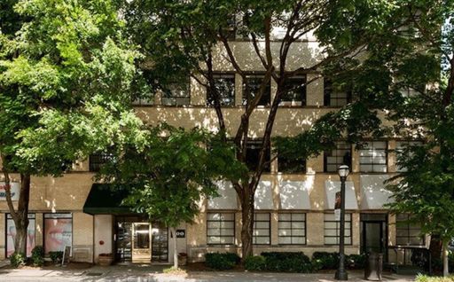 Cozy Light-Filled Studio in the Heart of Midtown – photo 1