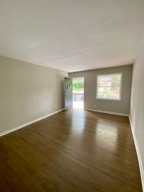 225 Hillcrest Avenue, 225-D03 – photo 1