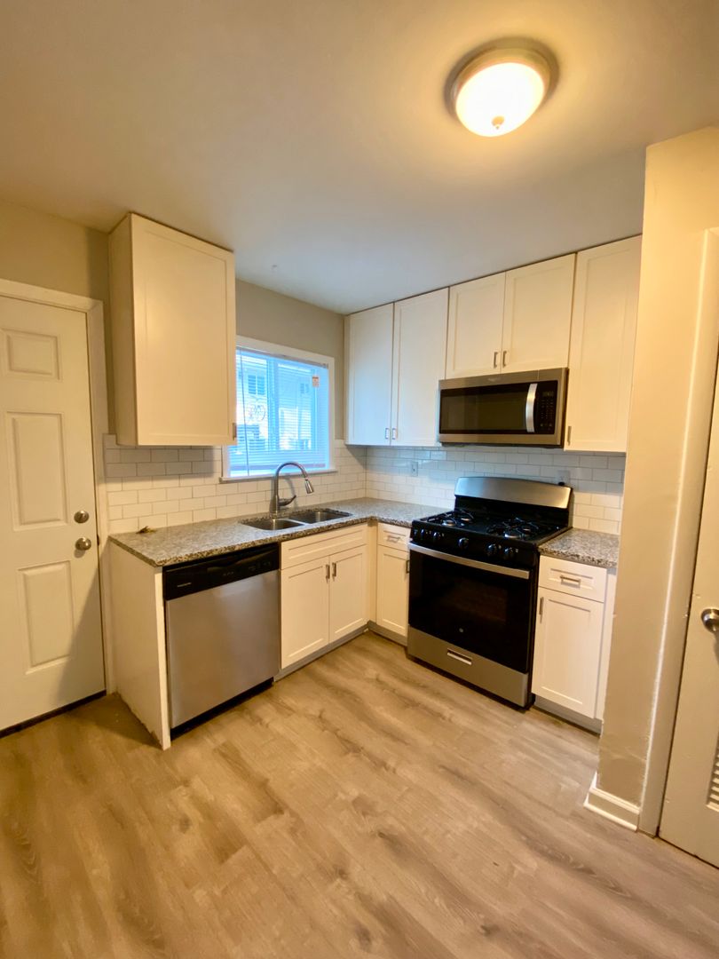 Atlanta Apartment: 469 Oakdale Road