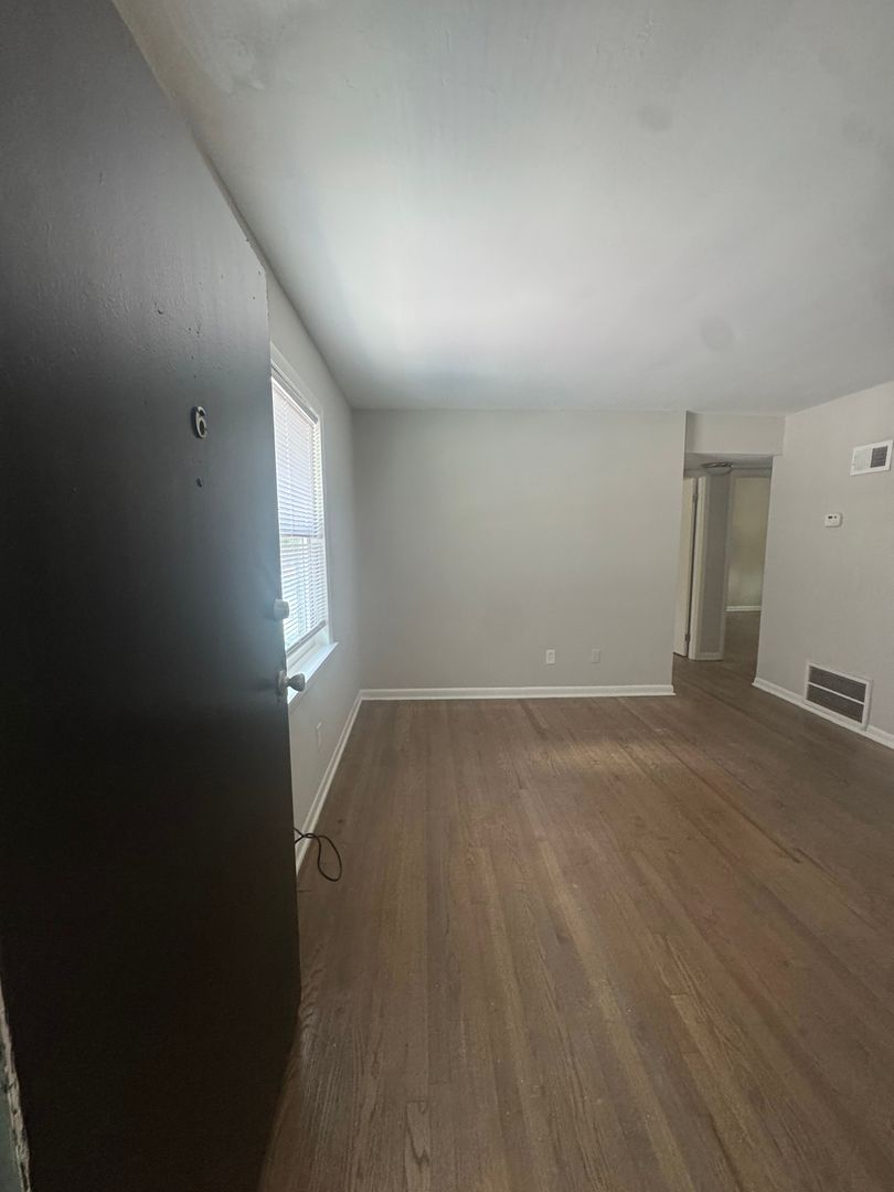 Decatur Apartment: 351 Hillcrest Avenue