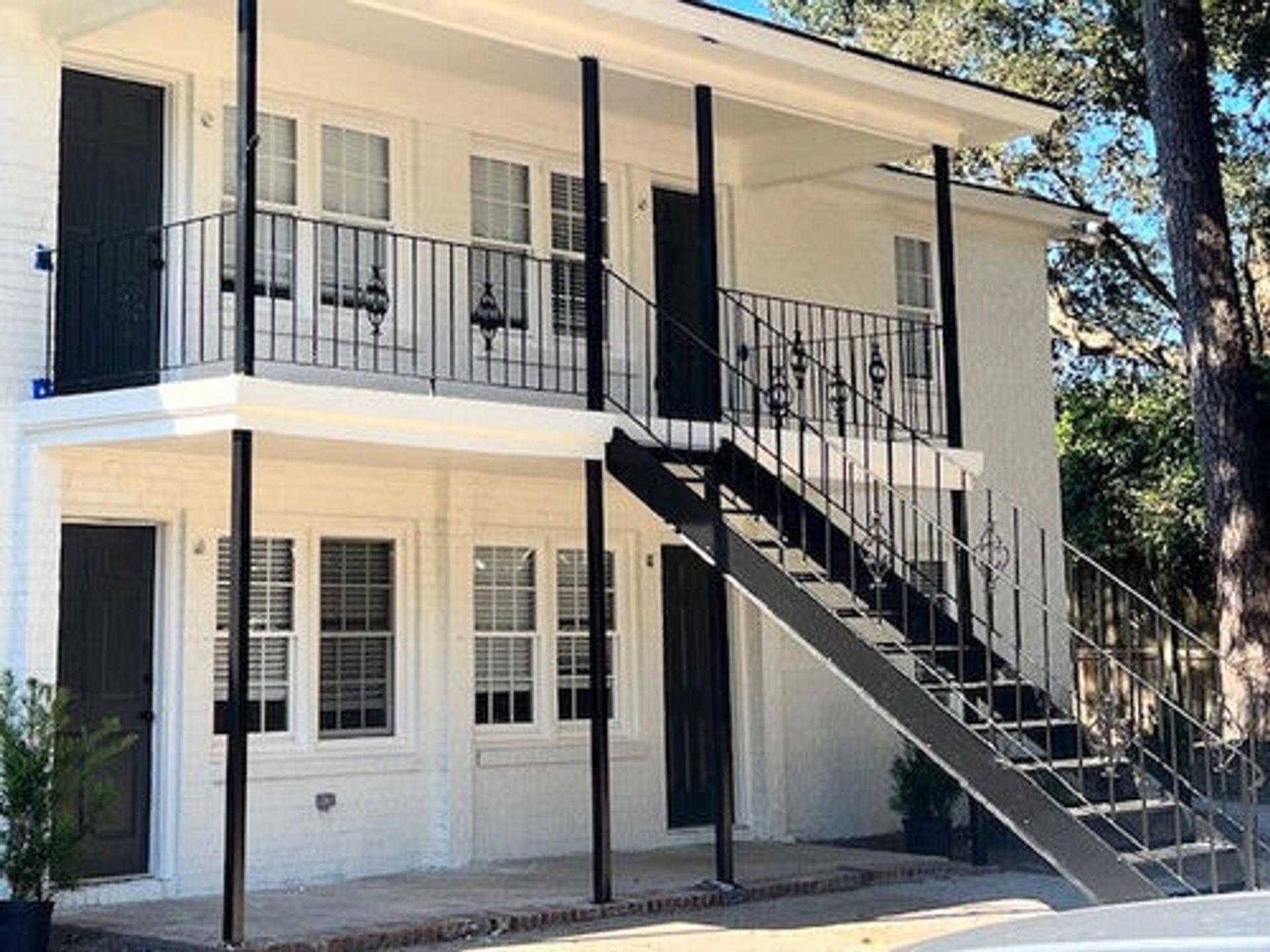 Charleston Apartment: 1420 River Front Dr