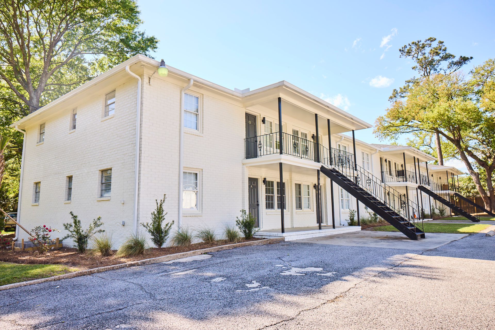 Charleston Apartment: 1420 River Front Dr