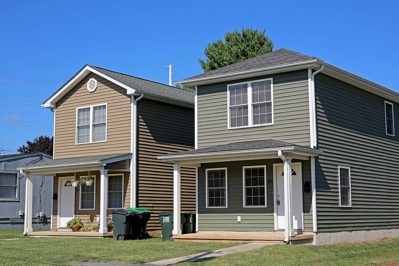 Charlottesville House: 1141 St Clair Ave
