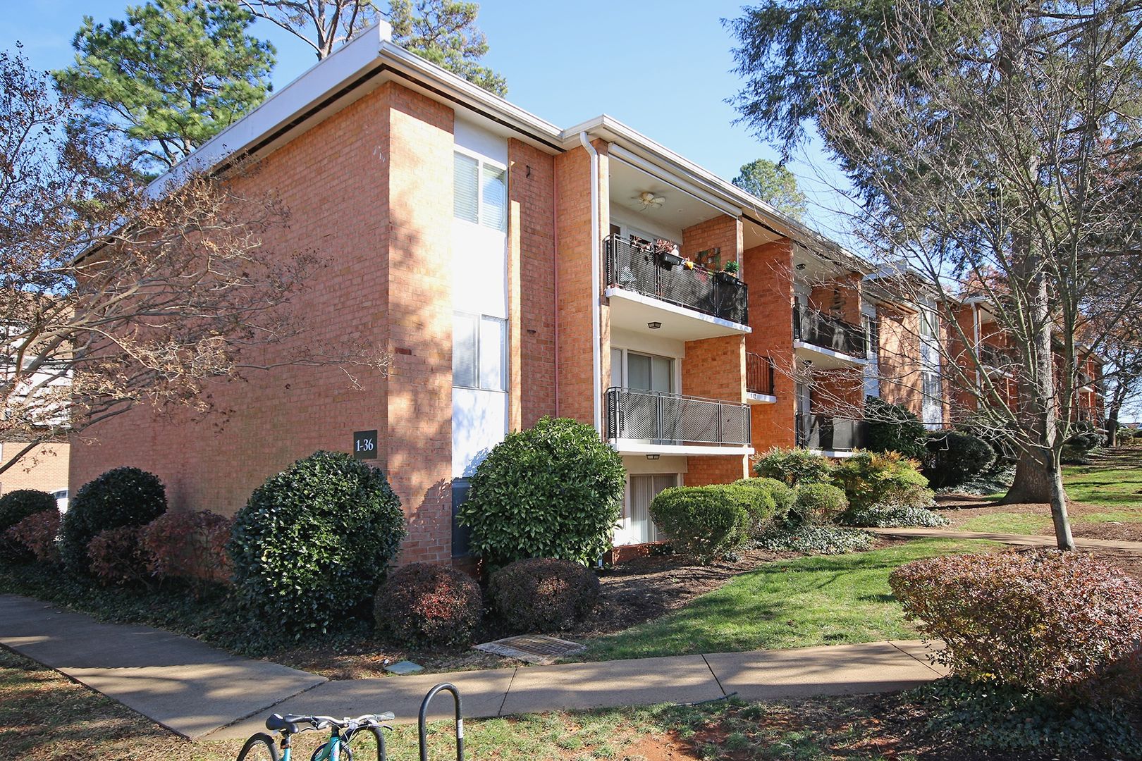 Charlottesville Condo: 1800 Jefferson Park Ave #2