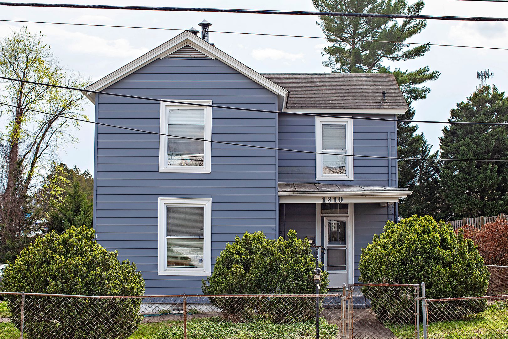 Charlottesville House: 1310 East Market St