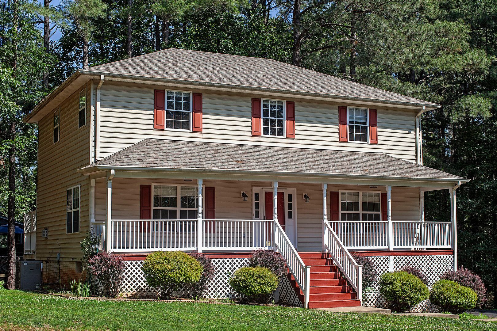 Barboursville House: 100 Fir Tree Ln