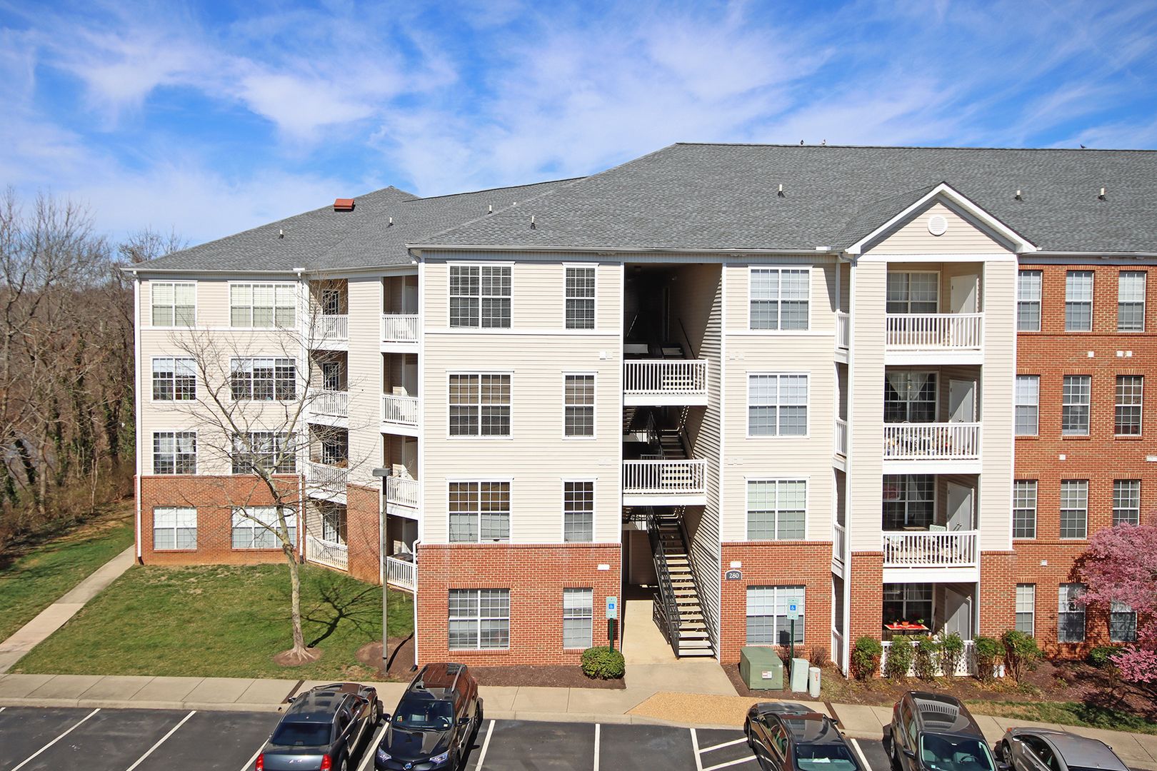 Charlottesville Condo: 300 Riverbend Dr #4B