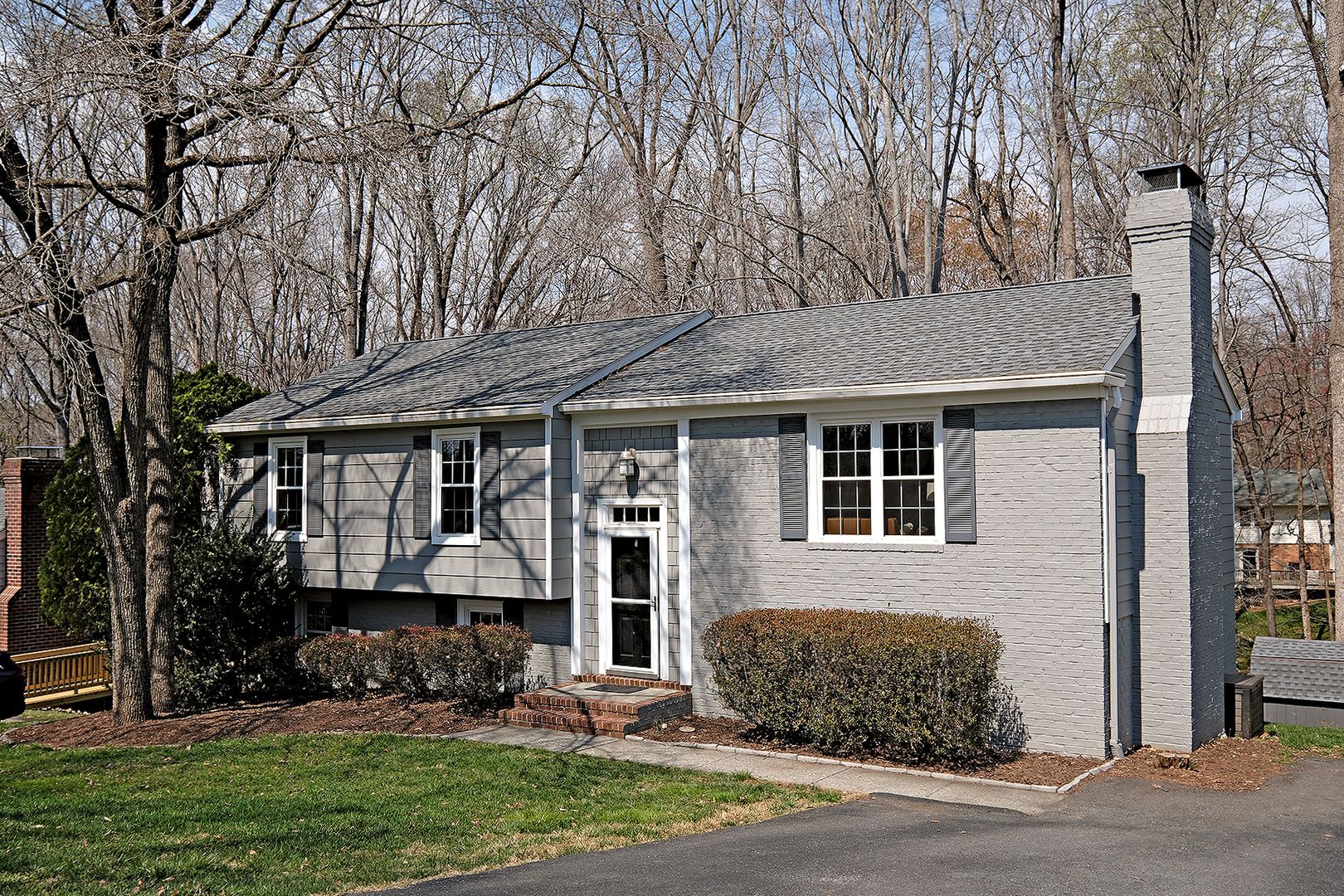 Charlottesville House: 1620 Poes Ln