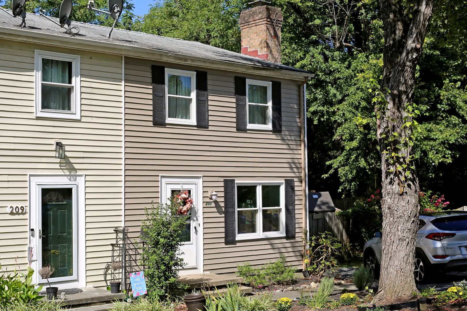 Charlottesville Townhome: 211 Greentree Park