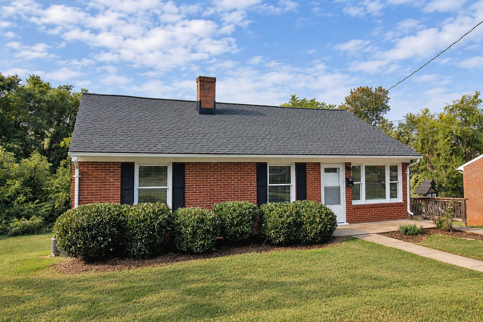 Charlottesville House: 1212 River Vista Ave