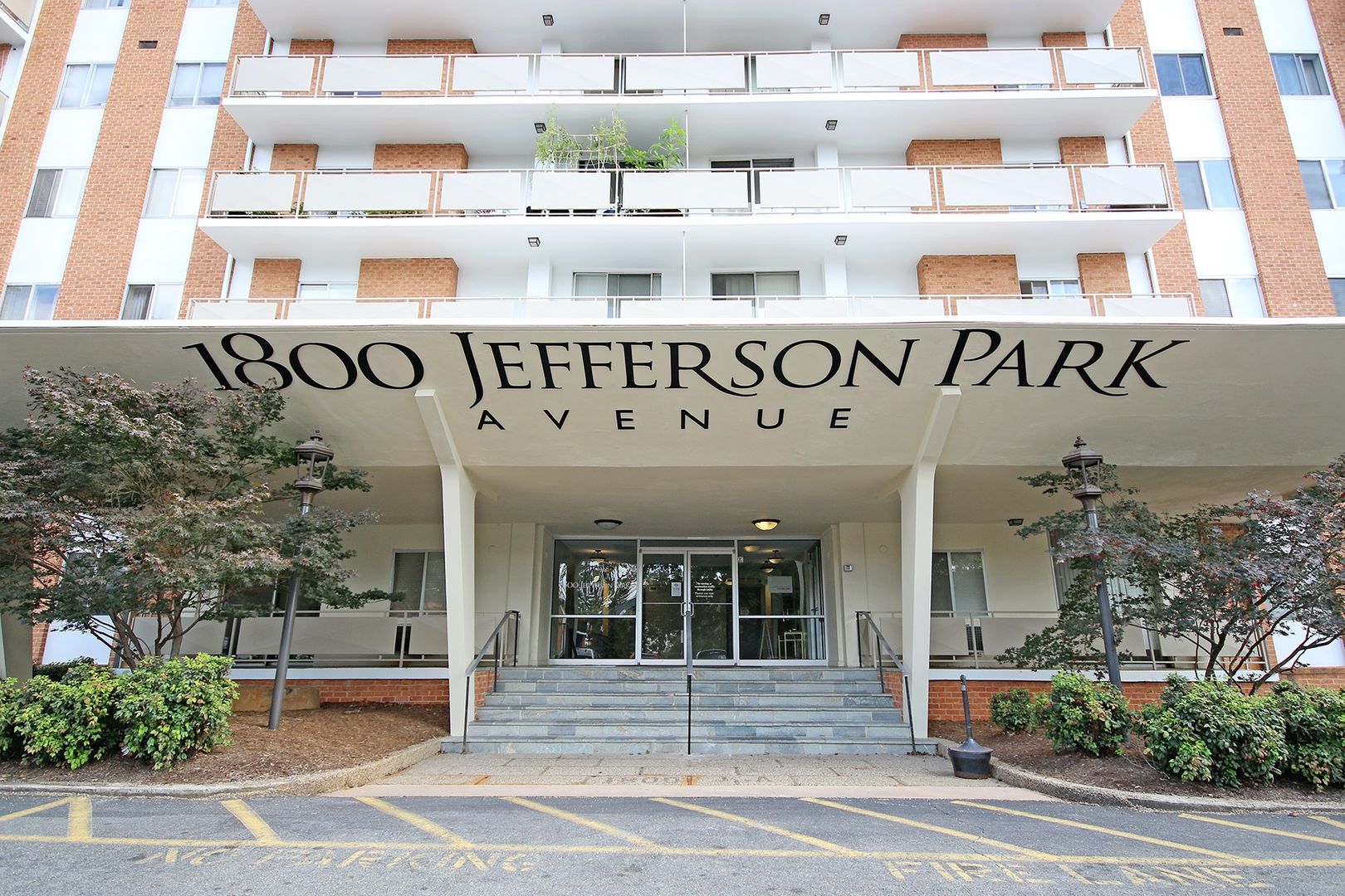 Charlottesville Condo: 1800 Jefferson Park Ave #302