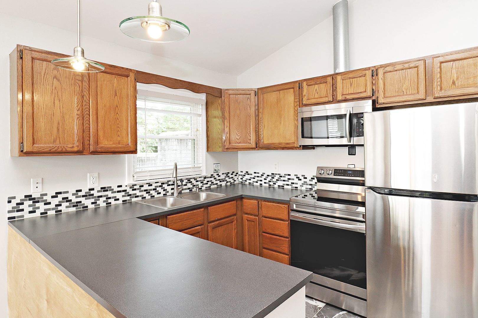 Charlottesville Townhome: 502 Moseley Dr, Unit A