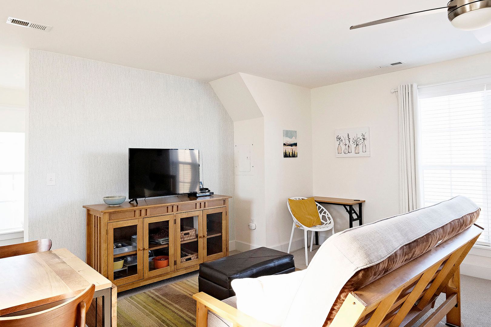 Charlottesville Condo: 2018 Cornelius Aly