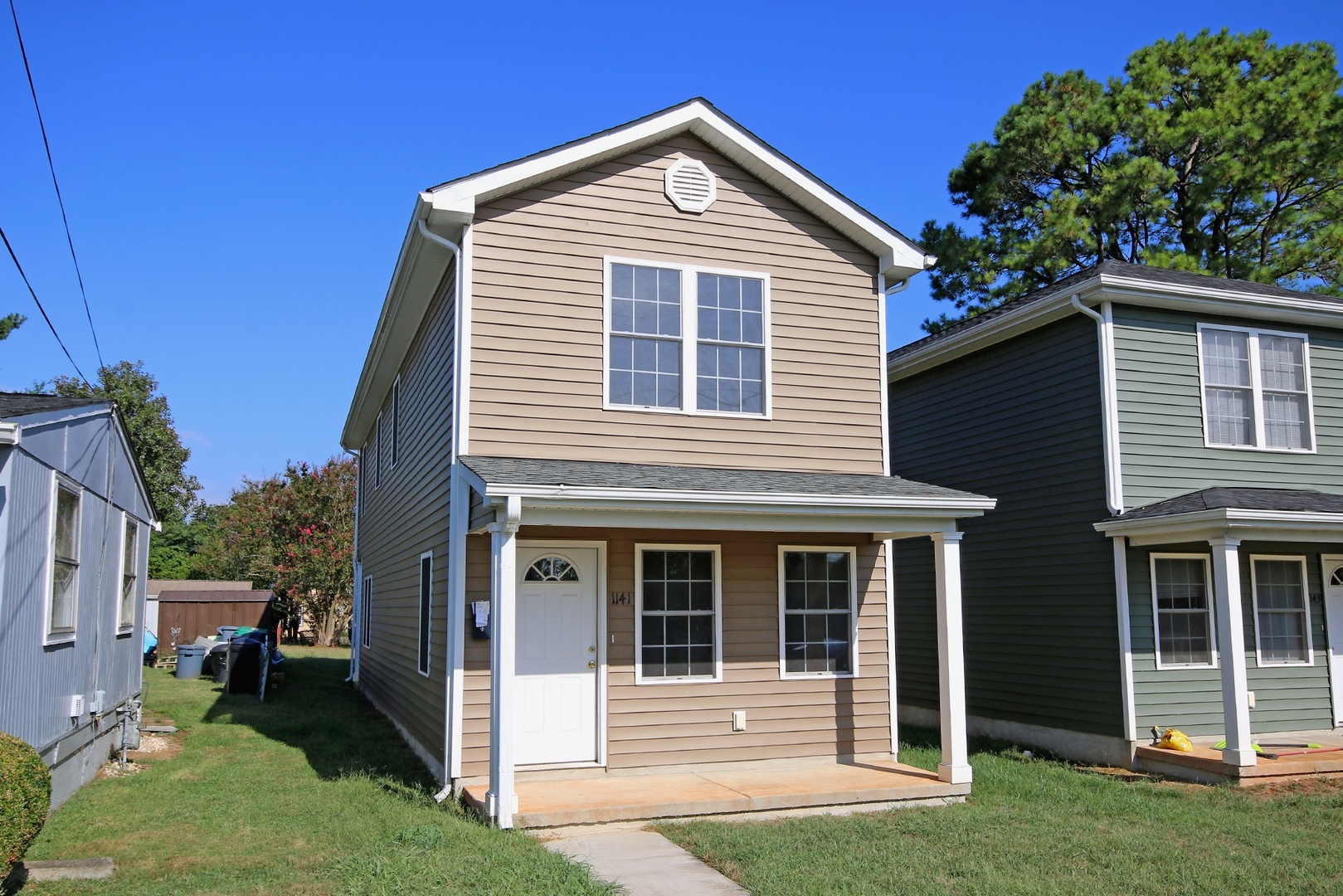 Charlottesville House: 1141 St Clair Ave