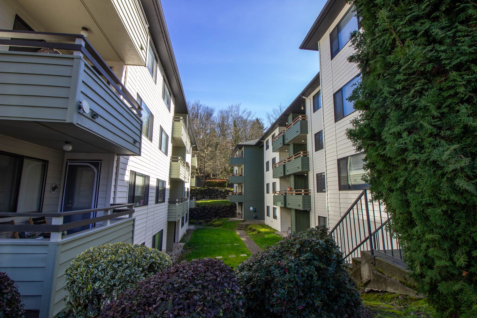Seattle Apartment: 6901 Delridge Way SW