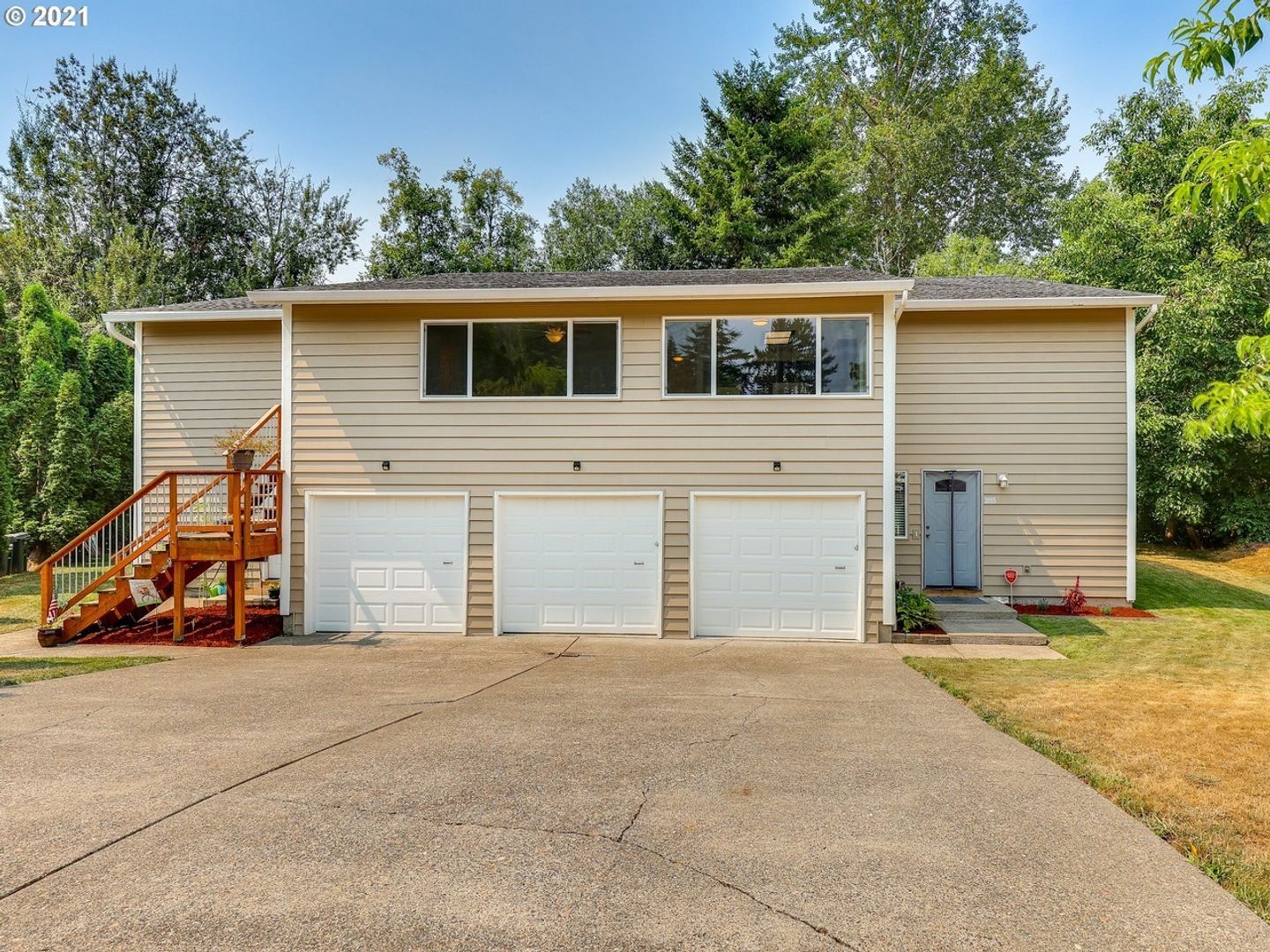 Gresham Apartment: 3075-3095 NE 7th Ct.