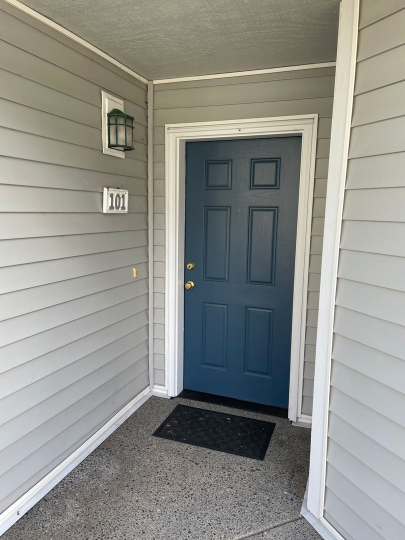 Beaverton Apartment: 16205 SW Audubon St. Unit 101