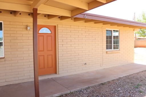 Two Bedroom One Bath Duplex – photo 1