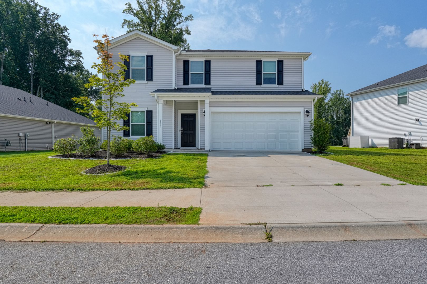 Spartanburg House: 123 Mainsail Way