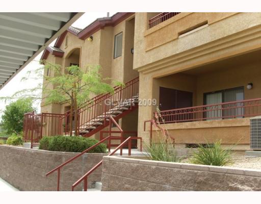 Las Vegas House: 8250 Grand Canyon Dr. #2038