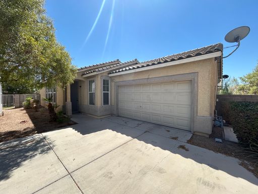 Charming 3-bedroom, single-story home in a secure gated community near Henderson – photo 1