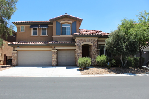 STUNNING 4 BEDROOM IN MOUNTAINS EDGE!! – photo 1