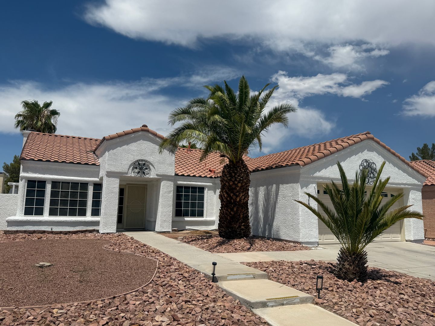 Henderson House: 2712 Pastel Ave