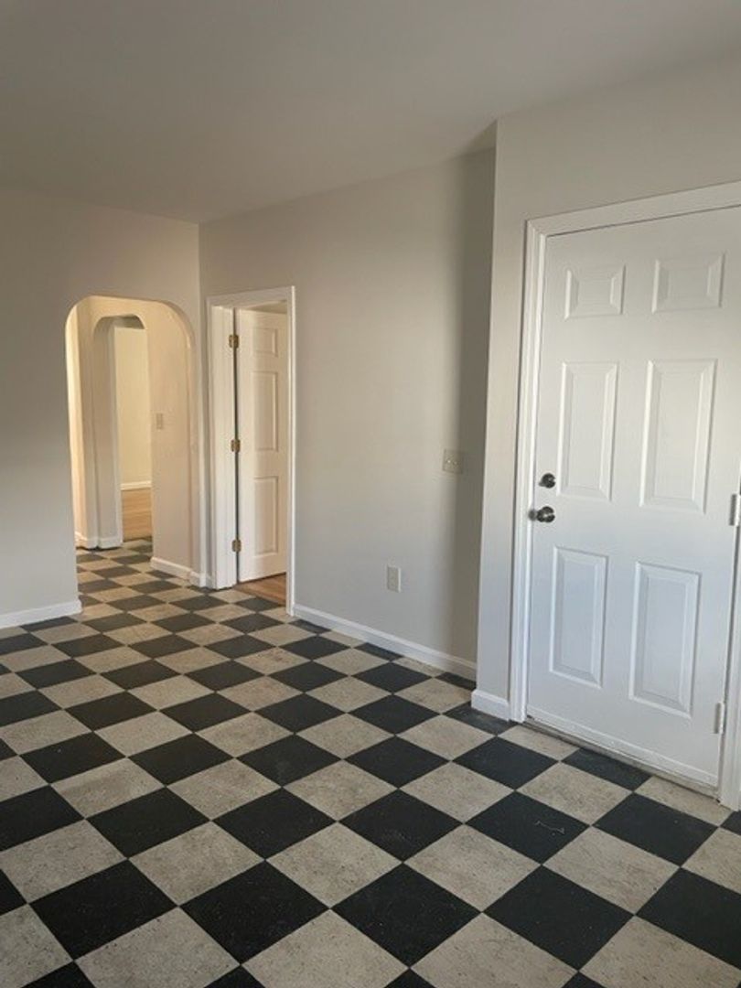 Providence Apartment: 86 Sutton Street
