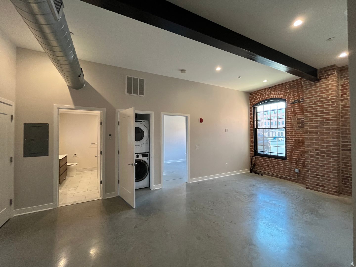 Providence Apartment: 725 Branch Ave