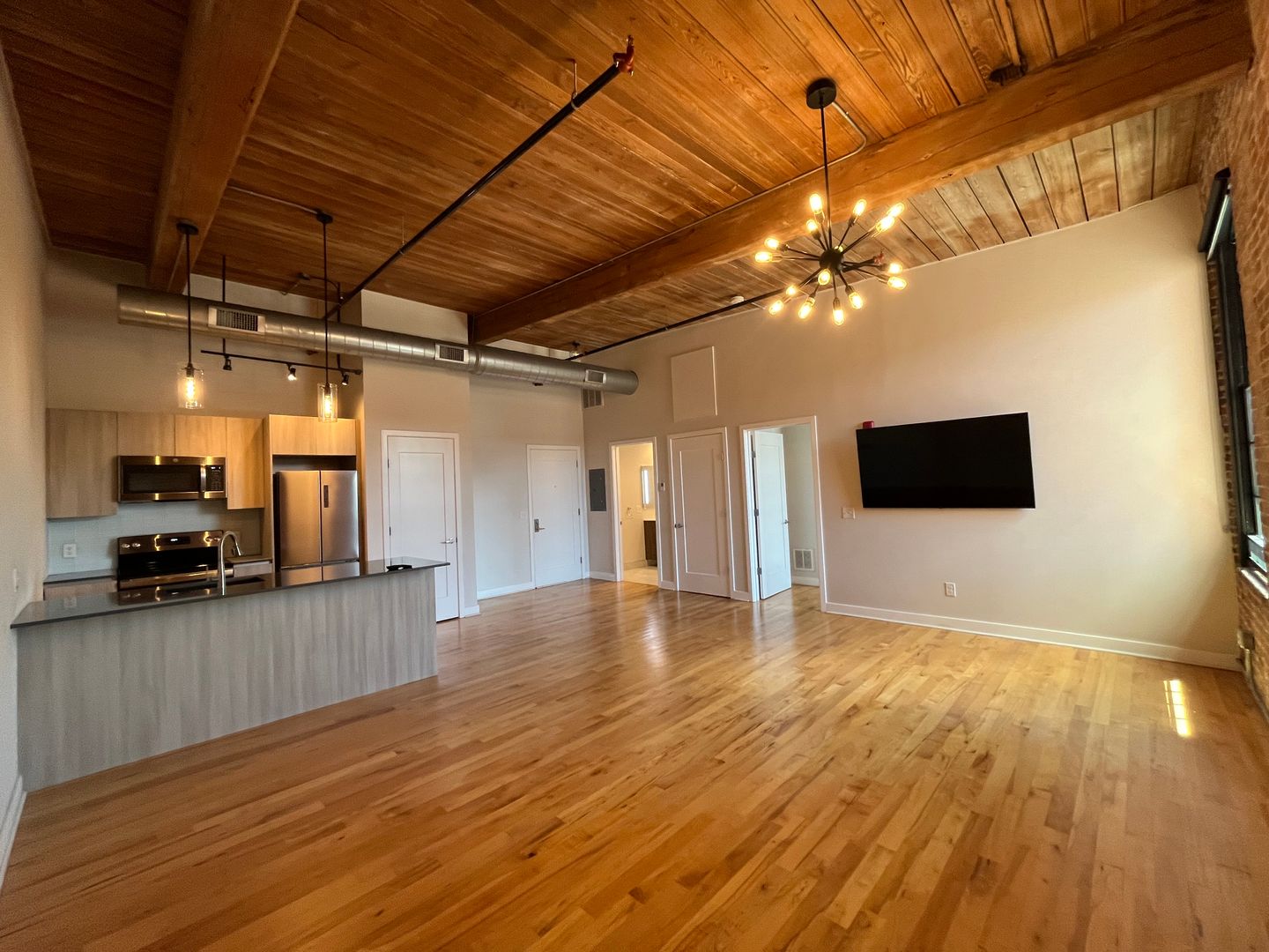 Providence Apartment: 725 Branch Ave