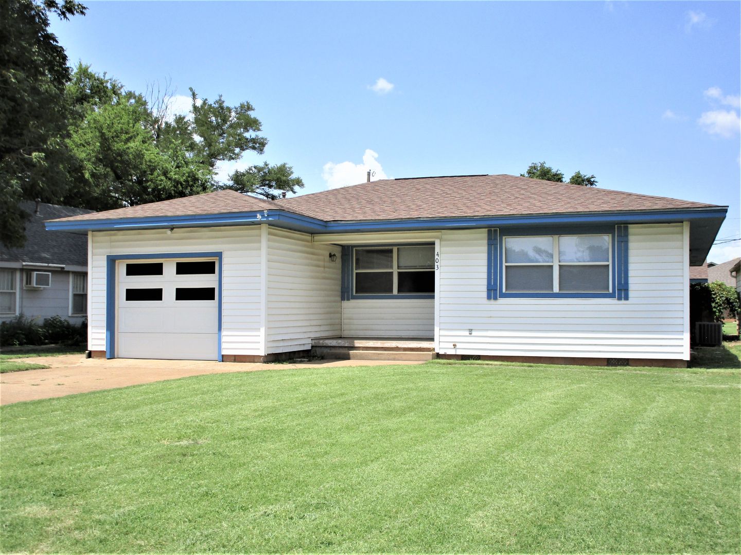 WEATHERFORD House: 403 W. TOM STAFFORD