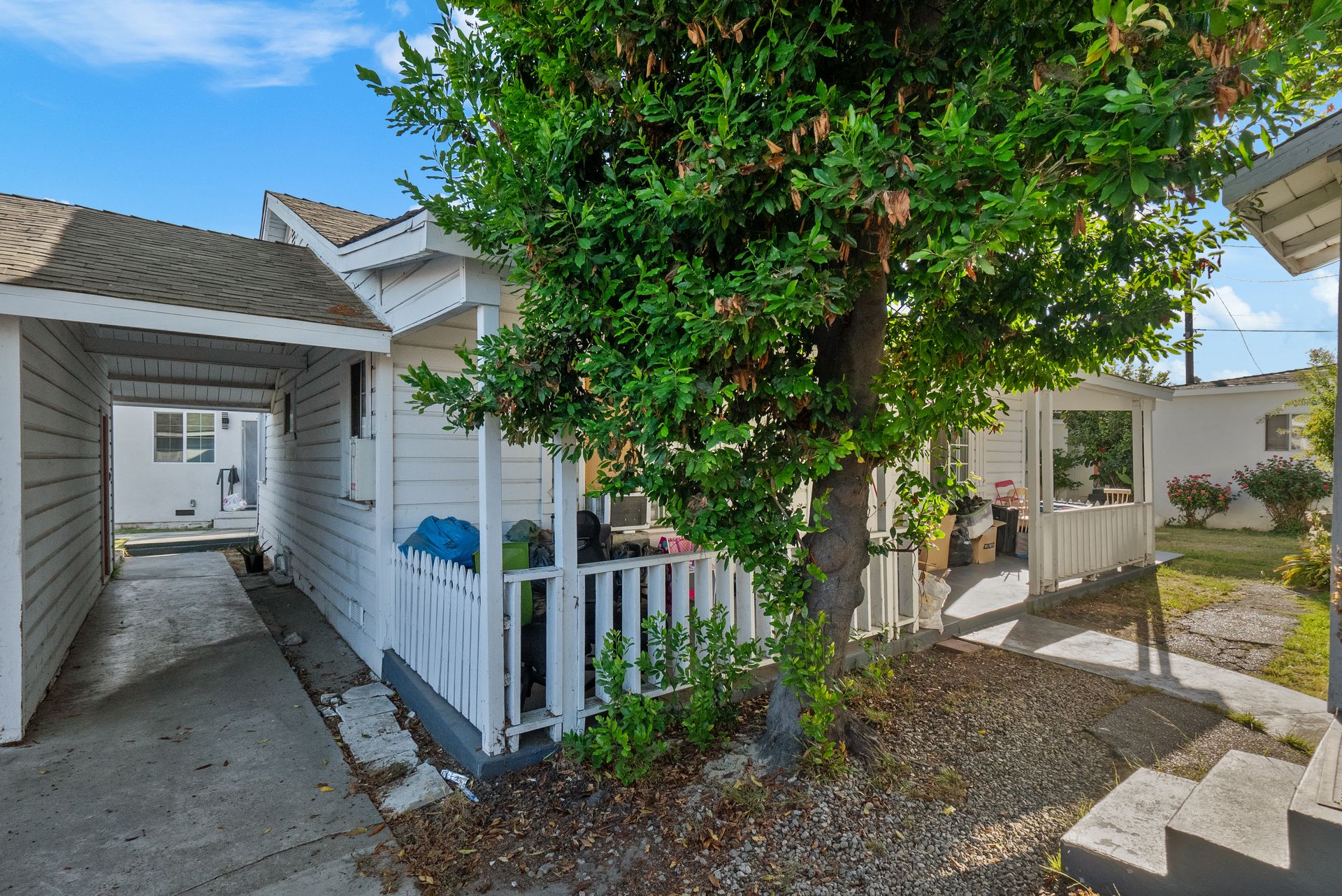 El Monte Multiplex: 12110 Clora Pl.