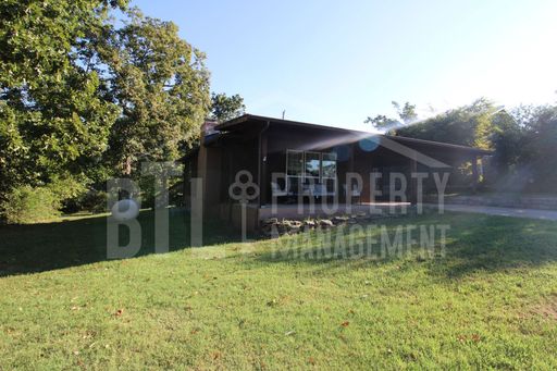 2 Bedroom Home in Reeds Spring
