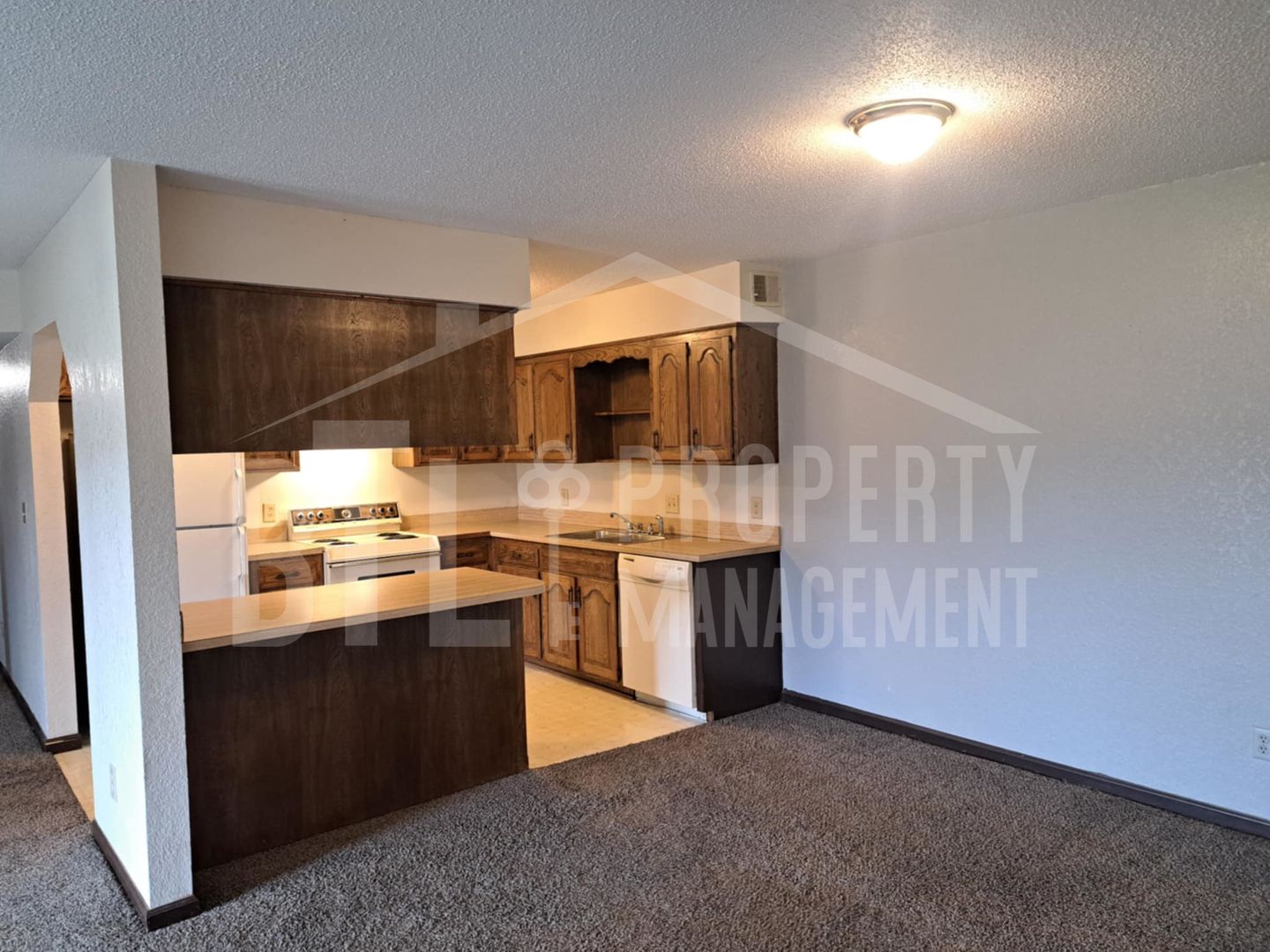 Forsyth Apartment: 122 Brentwood Street