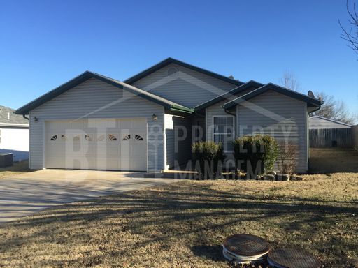Beautiful 3BR Home in The Highlands with Community Pool – photo 1