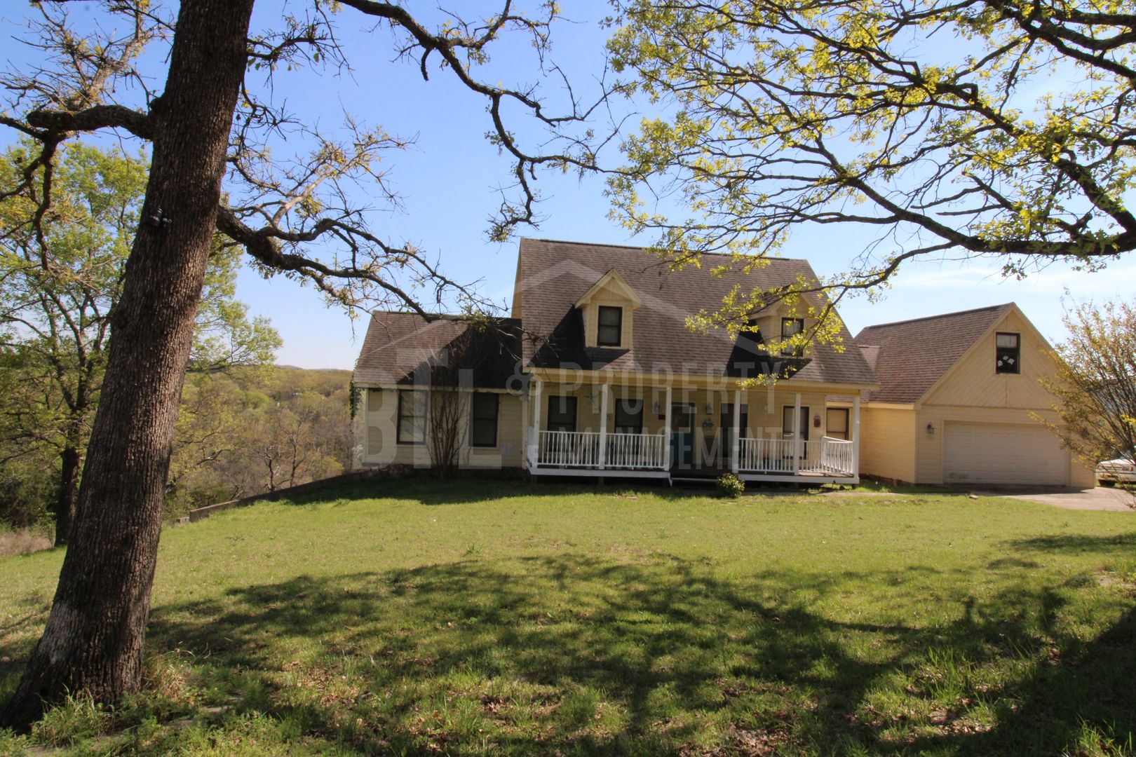 Kirbyville House: 470 Trigger Cove Rd