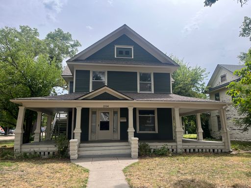 5 Bedroom / 2 Bath Large Home – photo 1