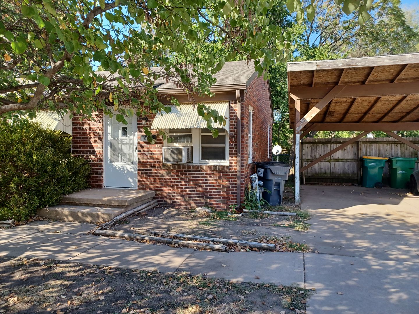 Wichita Apartment: 1910 Munnell