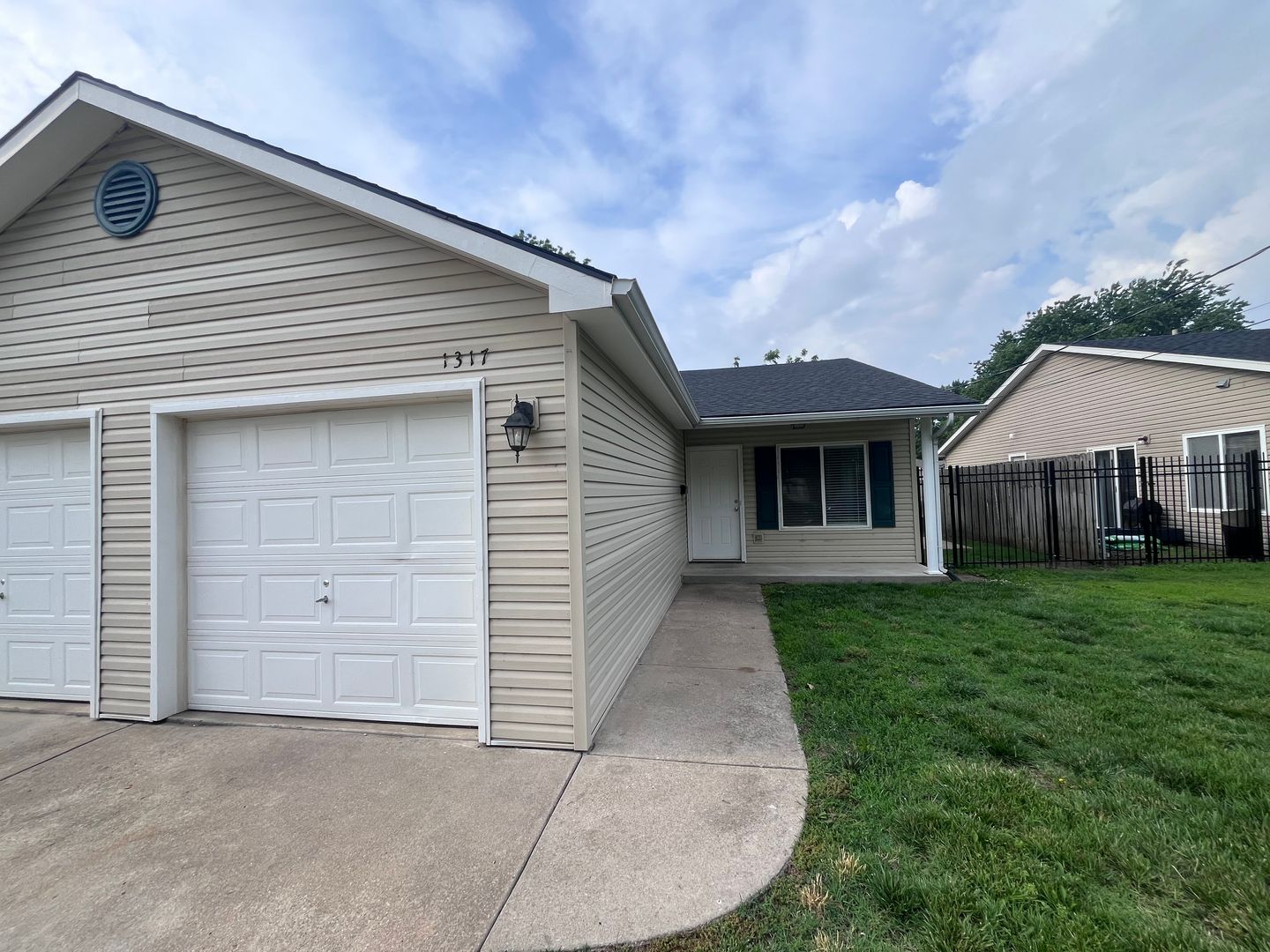 Wichita Apartment: 1309-1323 W Lotus