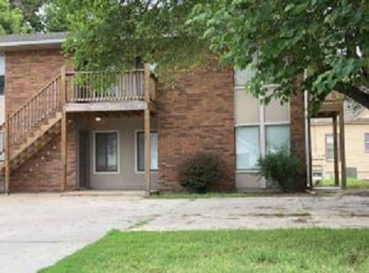 Wichita Apartment: 502 W Zimmerly