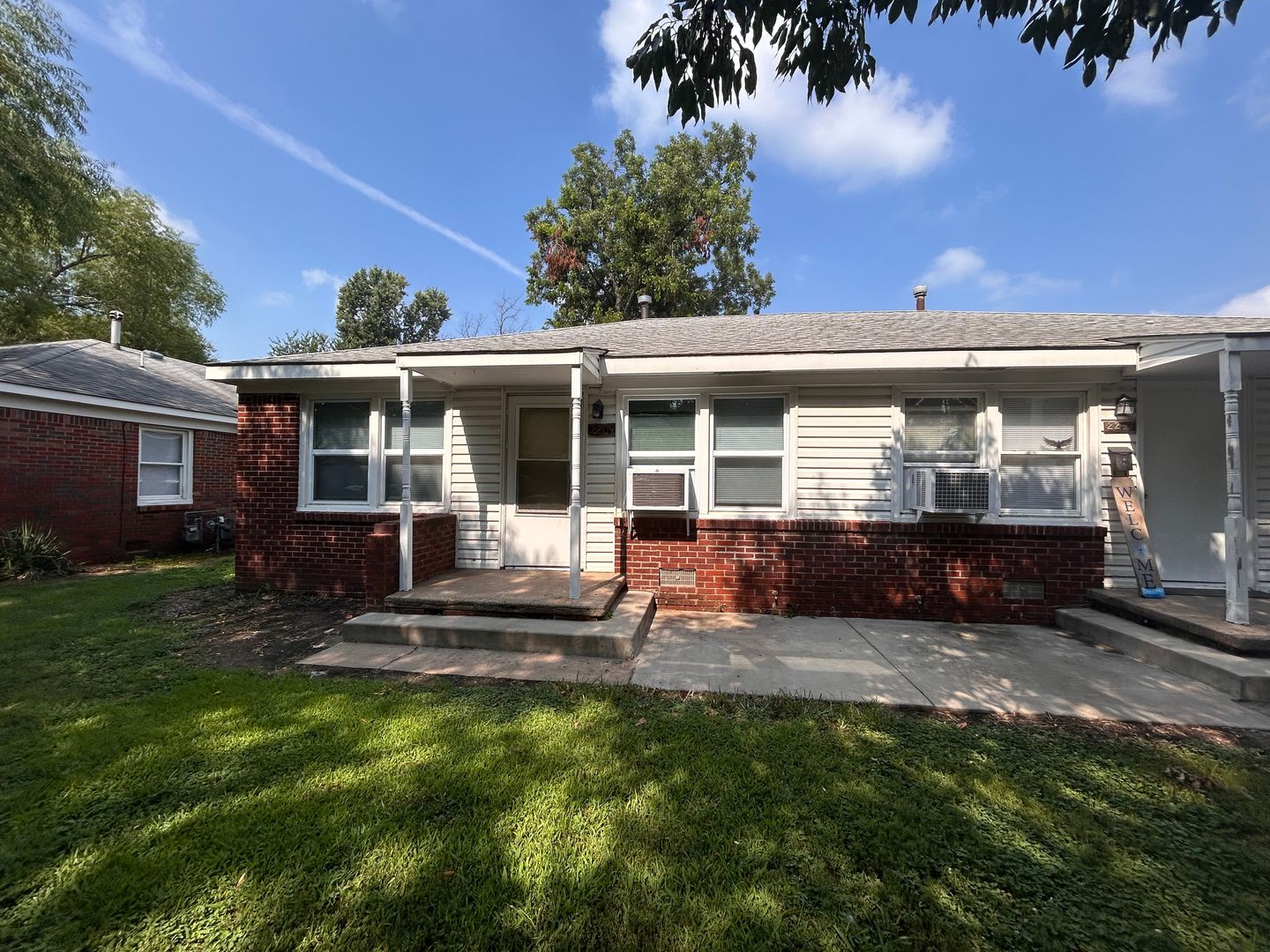 Wichita Apartment: 2207 S Minneapolis