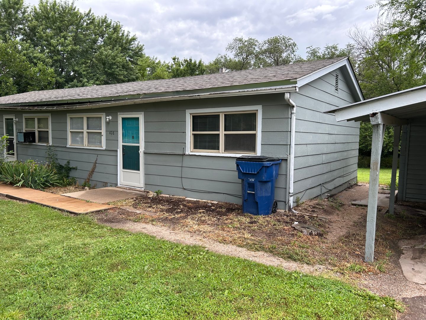 Derby Apartment: 408 W Mahoney Drive