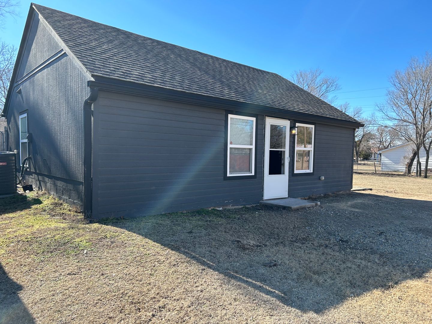 Wichita House: 835 N Flora